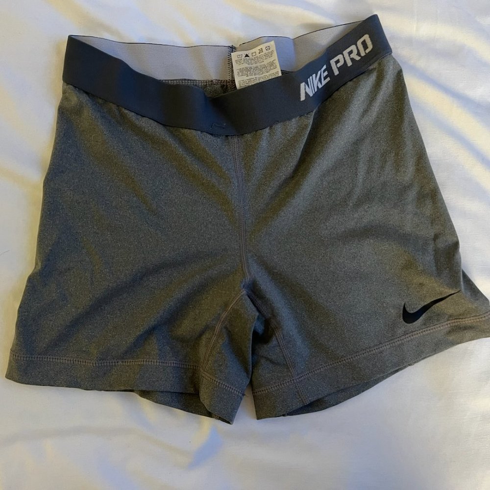 Nike pro gray shorts women 3" Size Small